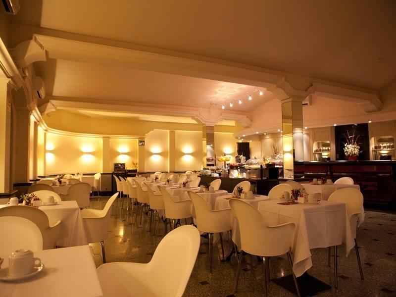 ホテル アルク ラ ランブラ バルセロナ レストラン 写真